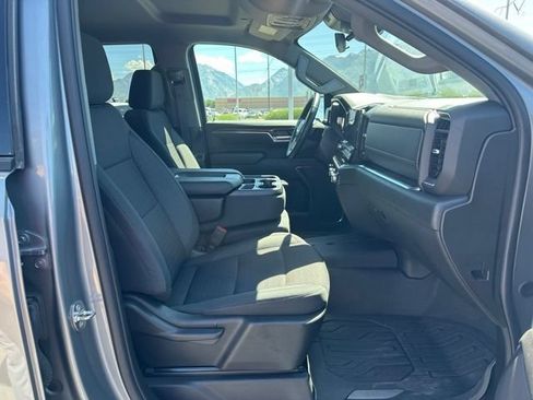 Used 2024 GMC Sierra 1500 Elevation w/ LPO, Elevation Black Package AWD/4WD image 17