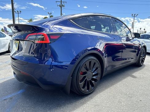Used 2022 Tesla Model Y Performance AWD/4WD image 6