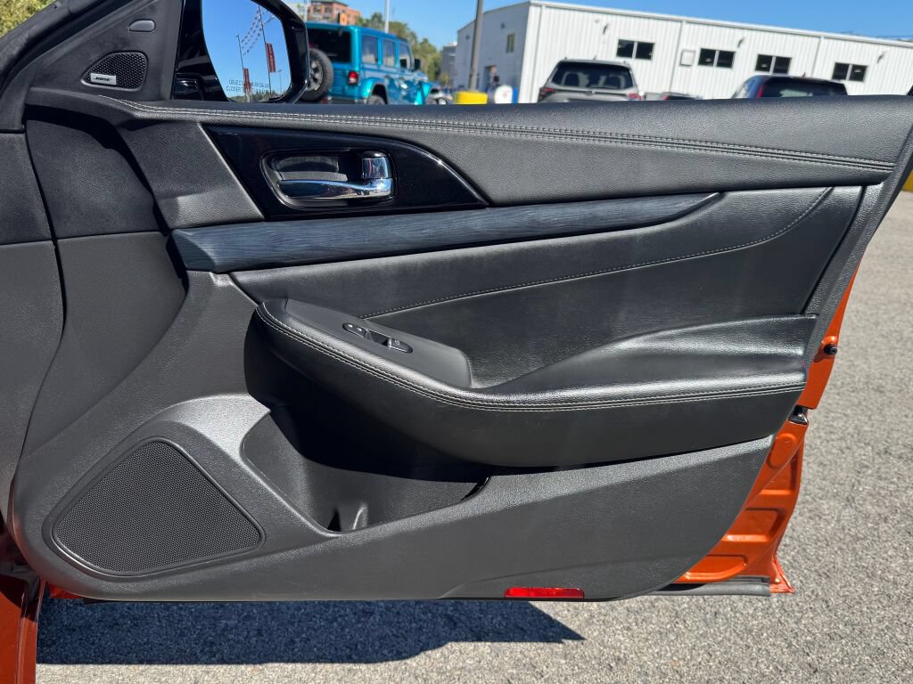 Used 2021 Nissan Maxima Platinum w/ Sport Mat Group FWD image 21