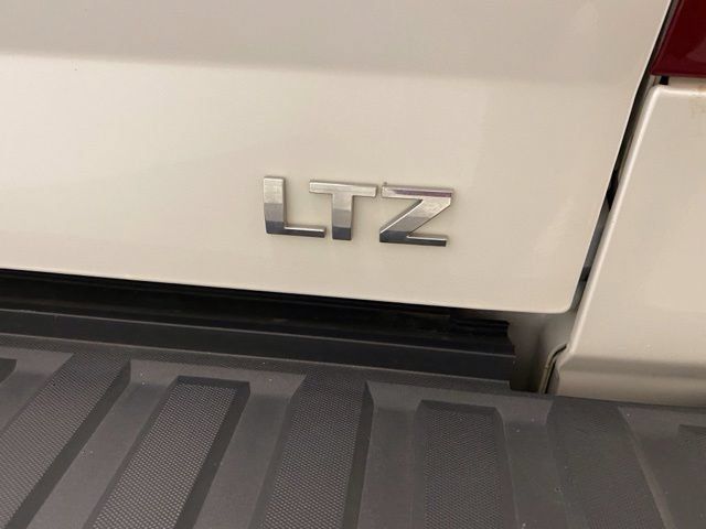 Used 2018 Chevrolet Silverado 1500 LTZ Z71 w/ LTZ Plus Package AWD/4WD image 34