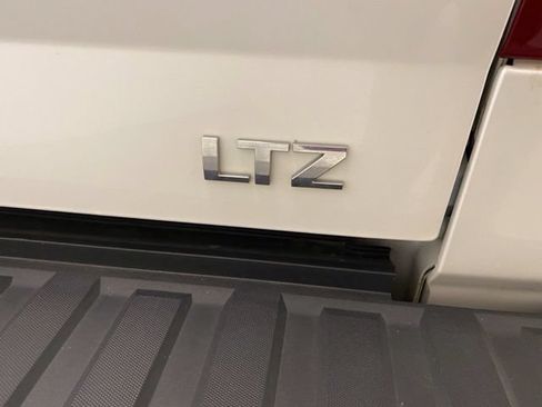 Used 2018 Chevrolet Silverado 1500 LTZ Z71 w/ LTZ Plus Package AWD/4WD image 34