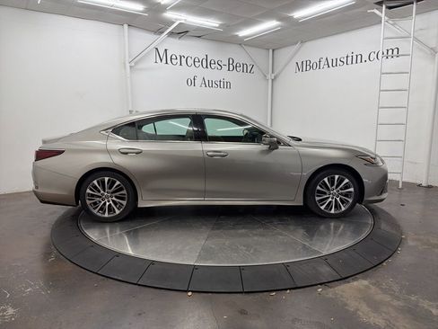 Used 2020 Lexus ES 350 w/ Premium Package image 9