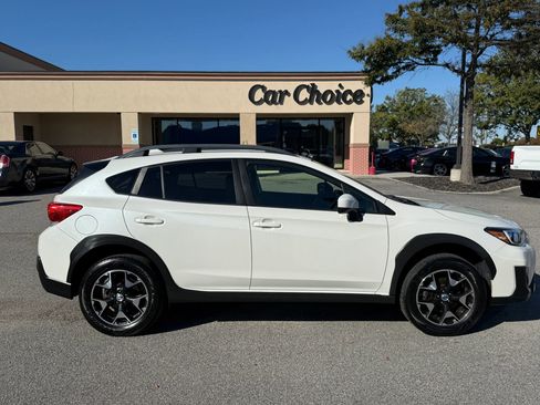 Used 2018 Subaru Crosstrek 2.0i Premium w/ Eyesight System image 6