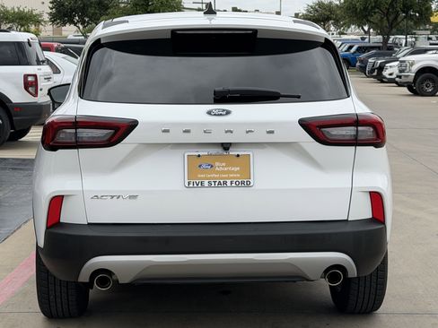 Certified 2024 Ford Escape Active FWD image 5