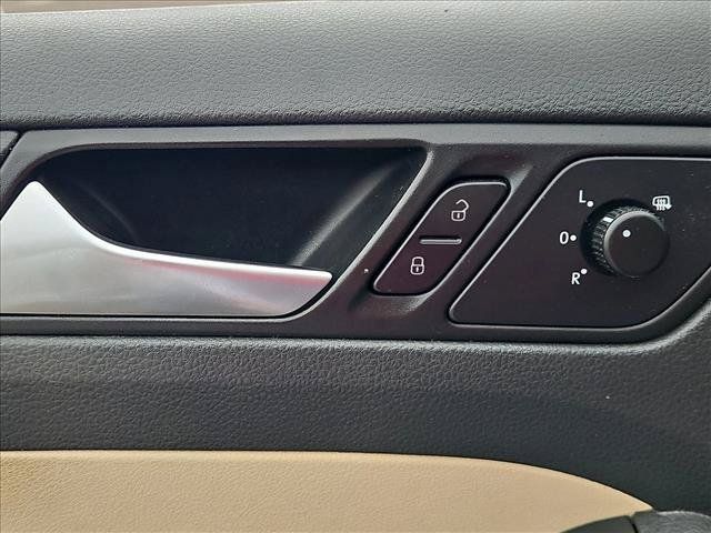 Used 2014 Volkswagen Jetta SE FWD image 6