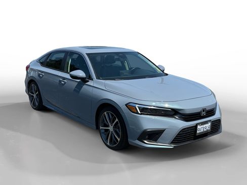 Used 2023 Honda Civic Touring image 7