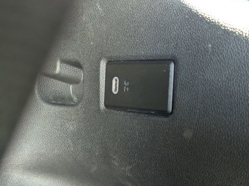 Used 2022 GMC Yukon Denali image 30