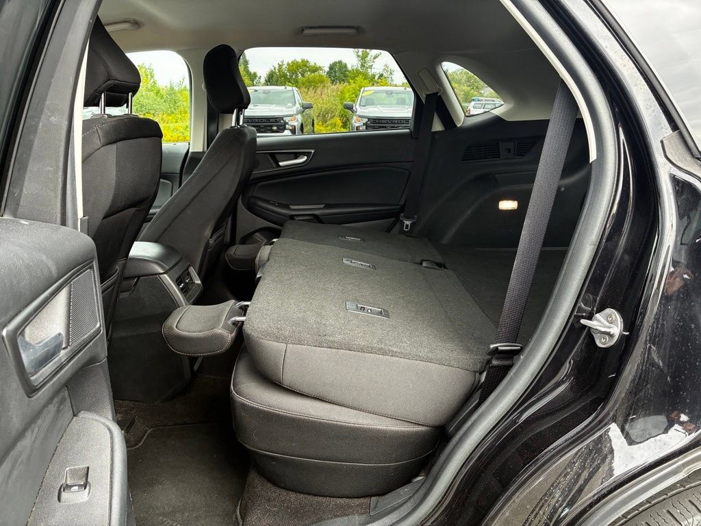 Used 2020 Ford Edge SE AWD/4WD image 18