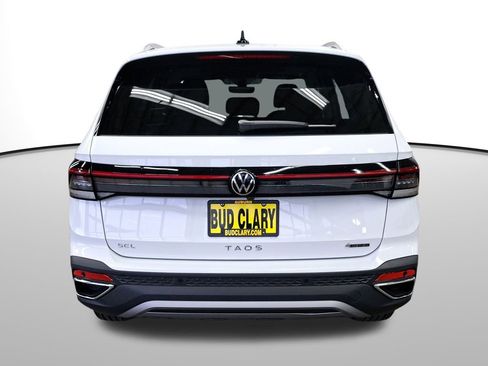 New 2025 Volkswagen Taos SEL image 7