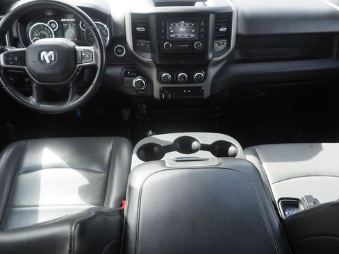 Used 2024 RAM 2500 Tradesman w/ Chrome Appearance Group image 19