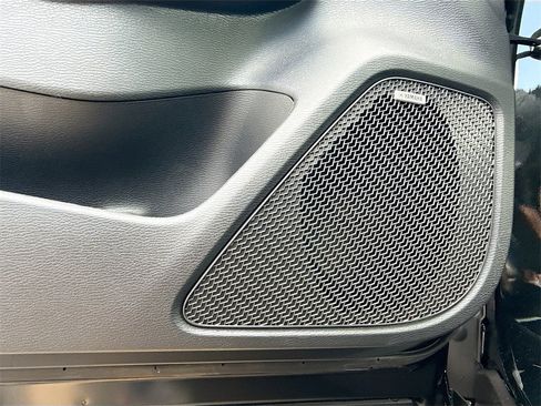 New 2025 Mitsubishi Outlander SE image 19