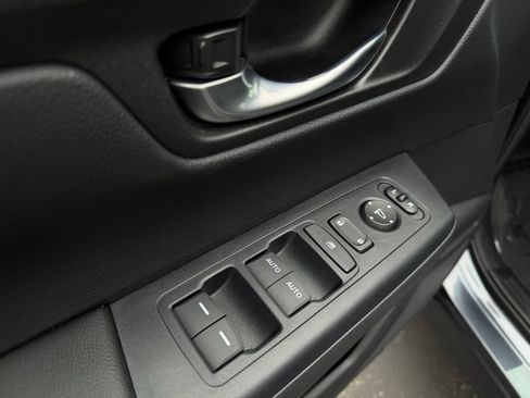 Used 2025 Honda CR-V EX image 15