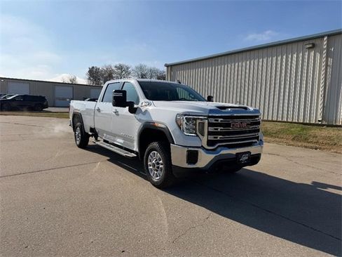 Used 2023 GMC Sierra 2500 SLE image 1