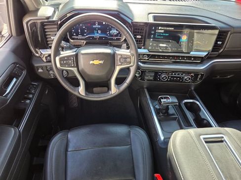 Certified 2022 Chevrolet Silverado 1500 LTZ w/ LTZ Premium Package AWD/4WD image 12
