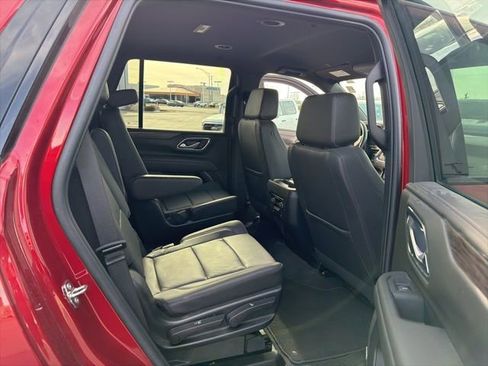 Used 2023 Chevrolet Tahoe Z71 w/ Luxury Package AWD/4WD image 30