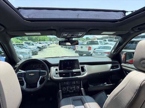 Used 2021 Chevrolet Tahoe LT w/ LT Signature Package RWD image 17