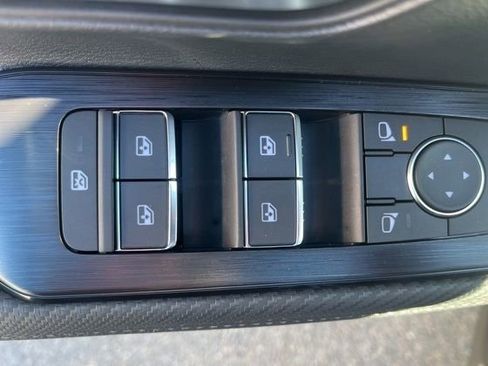 New 2026 Nissan Kicks SR w/ Cold Weather Package AWD/4WD image 14