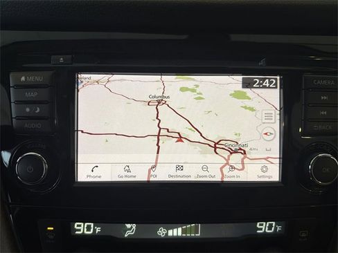 Used 2020 Nissan Rogue SV w/ Premium Package image 24