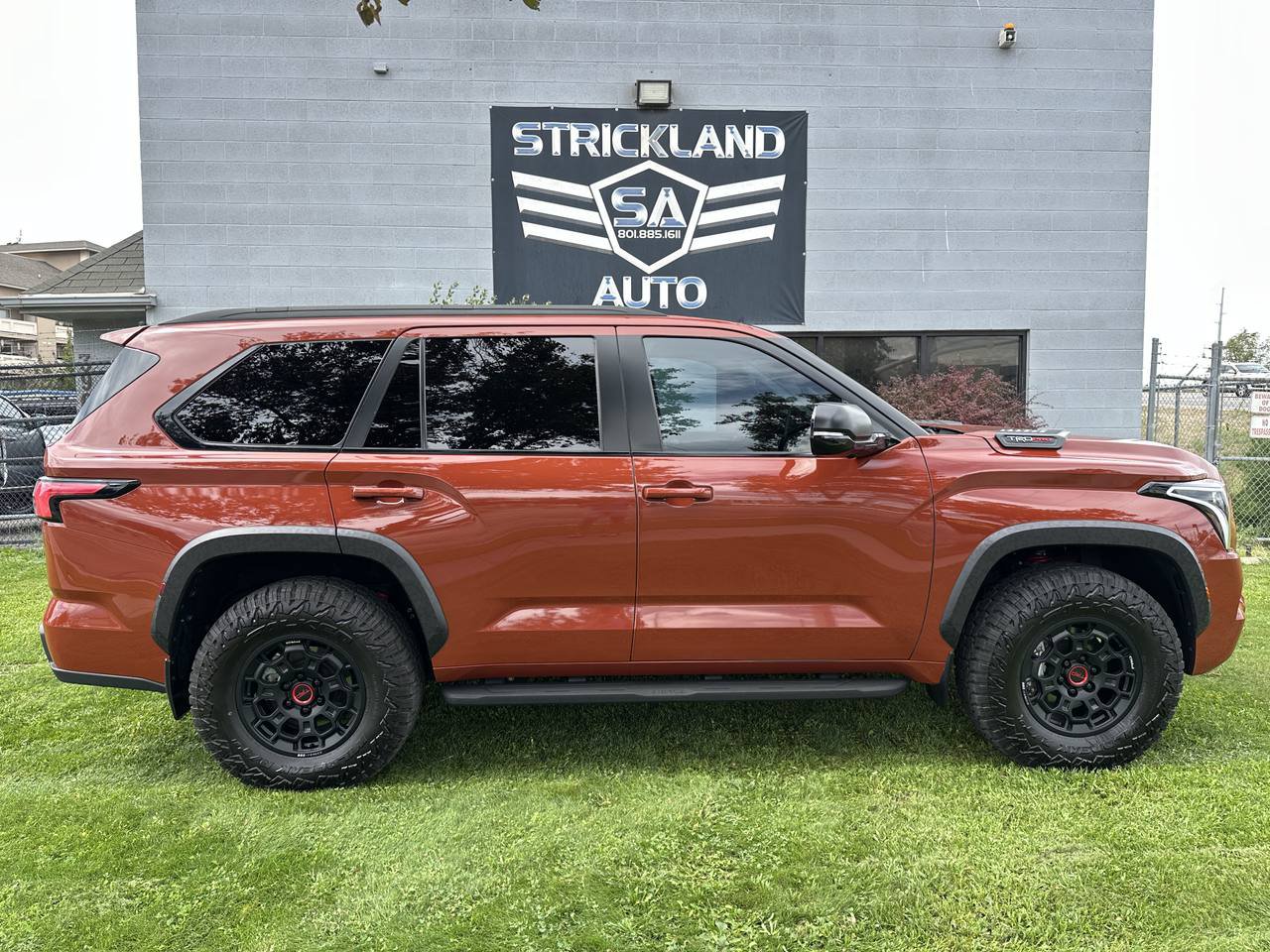 Used 2024 Toyota Sequoia TRD Pro AWD/4WD image 5