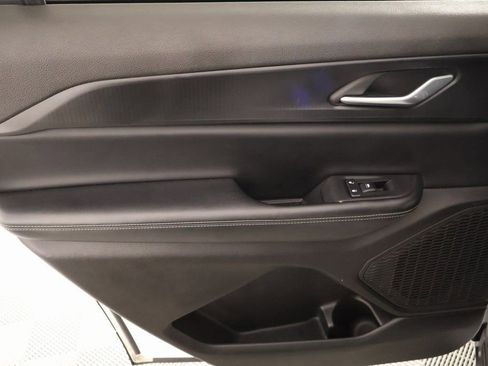 Used 2024 Jeep Grand Cherokee L Altitude image 17