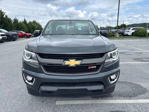 Used 2018 Chevrolet Colorado Z71 AWD/4WD image 2