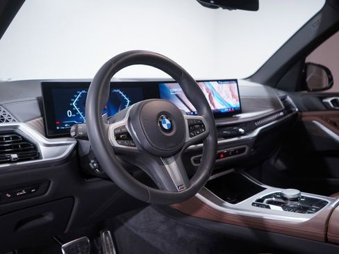 Used 2024 BMW X5 sDrive40i w/ M Sport Package image 6