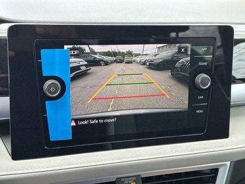 New 2026 Volkswagen Taos SE FWD image 25