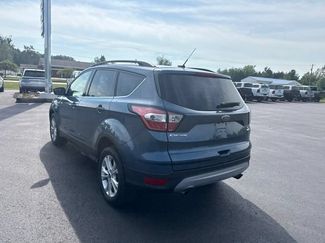 Used 2018 Ford Escape SE FWD video 2