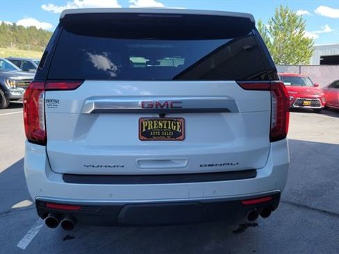 Used 2022 GMC Yukon XL Denali AWD/4WD image 7