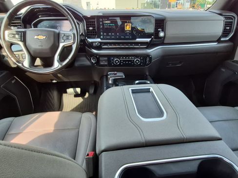 Used 2022 Chevrolet Silverado 1500 LTZ AWD/4WD image 14