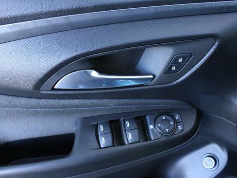 Used 2025 Buick Envista Sport Touring w/ Convenience II Package image 23