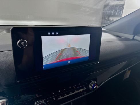 Used 2024 Honda Prologue EX image 22
