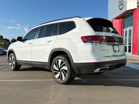 Used 2024 Volkswagen Atlas SE FWD image 11
