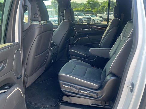 Used 2024 Cadillac Escalade ESV Premium Luxury w/ Performance Package AWD/4WD image 11