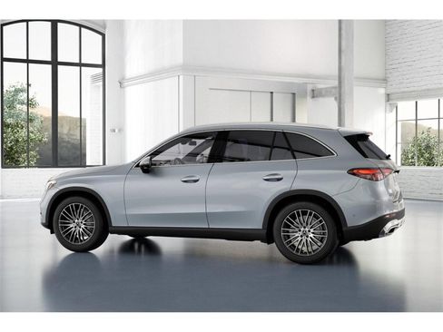 New 2026 Mercedes-Benz GLC 300 4MATIC image 32