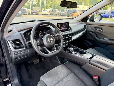 Used 2023 Nissan Rogue SV FWD image 21