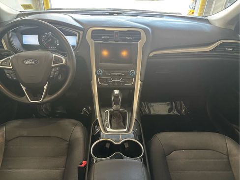 Used 2016 Ford Fusion SE w/ Equipment Group 202A AWD/4WD image 9