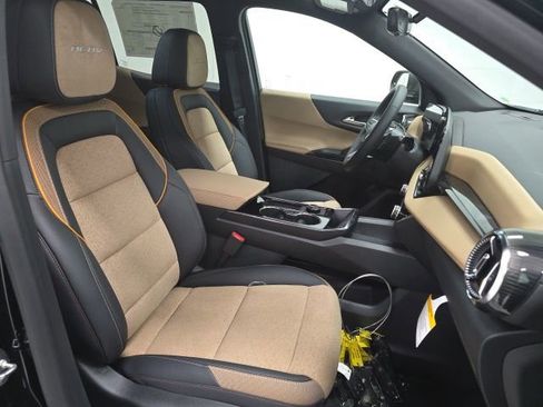 New 2026 Chevrolet Equinox ACTIV w/ Convenience Package III image 28