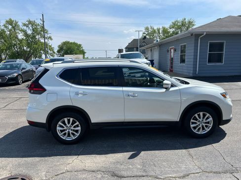Used 2018 Nissan Rogue SV w/ Premium Package AWD/4WD image 2