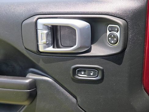 Used 2021 Jeep Wrangler Unlimited Rubicon AWD/4WD image 31