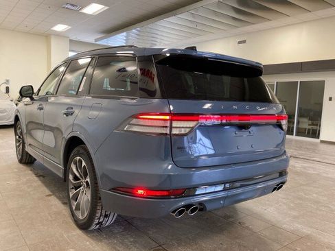 New 2026 Lincoln Aviator AWD w/ Jet Appearance Package image 5