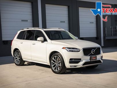 Used 2019 Volvo XC90 T5 Momentum w/ Multimedia Package