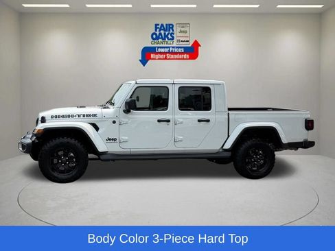 Certified 2025 Jeep Gladiator Mojave AWD/4WD image 13
