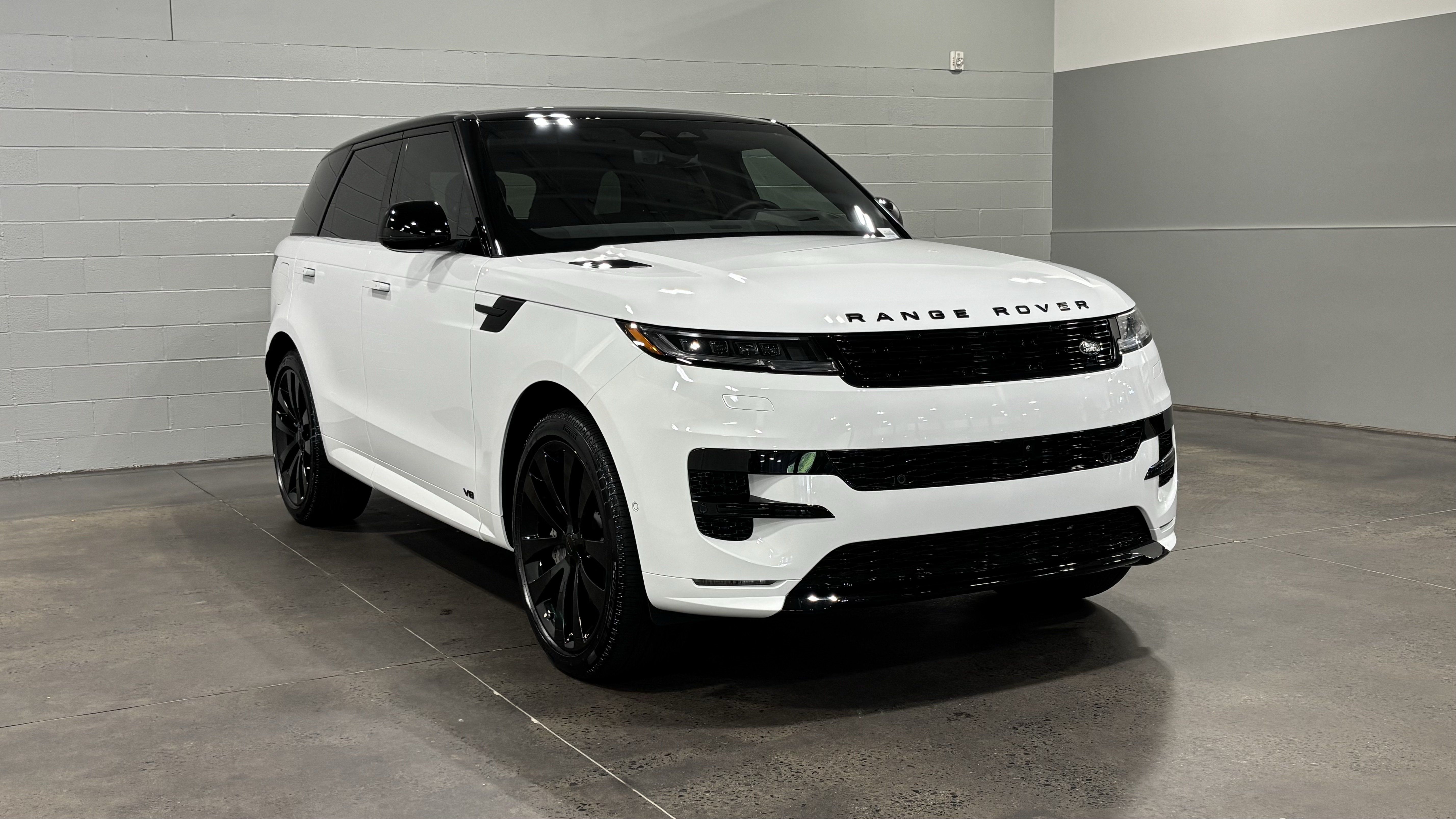 New 2026 Land Rover Range Rover Sport Dynamic SE AWD/4WD image 11