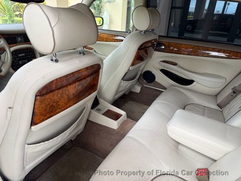 Used 1999 Jaguar XJ8 L RWD image 65