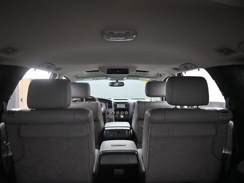 Used 2017 Toyota Sequoia Platinum AWD/4WD image 32