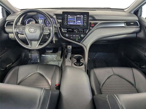 Certified 2022 Toyota Camry SE image 27