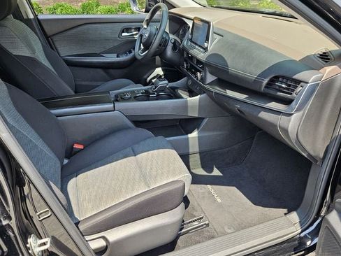 Used 2023 Nissan Rogue SV AWD/4WD image 16