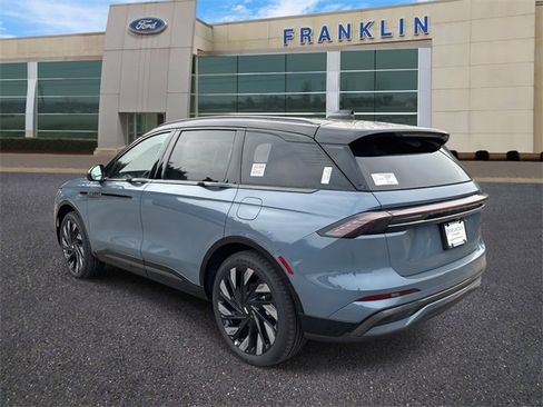 New 2026 Lincoln Nautilus Reserve w/ Jet Appearance Package image 5