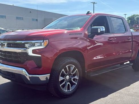 Used 2023 Chevrolet Silverado 1500 LT w/ Safety Package AWD/4WD image 8